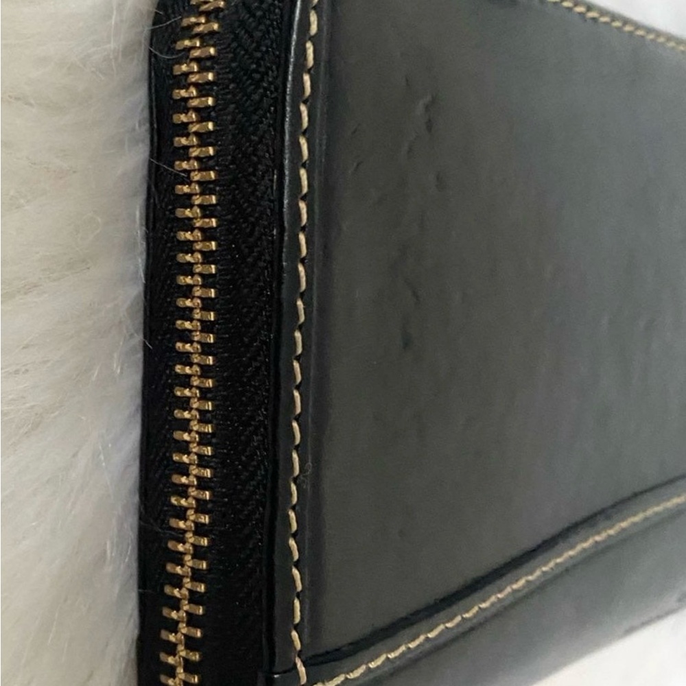 Dooney & Bourke Florentine Leather Wallet - Picture 3 of 8